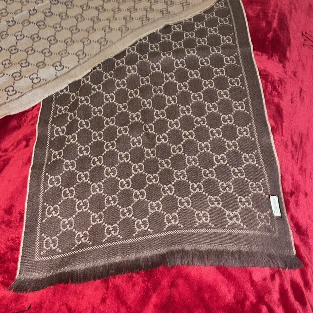 NWOT Gucci wool scarf